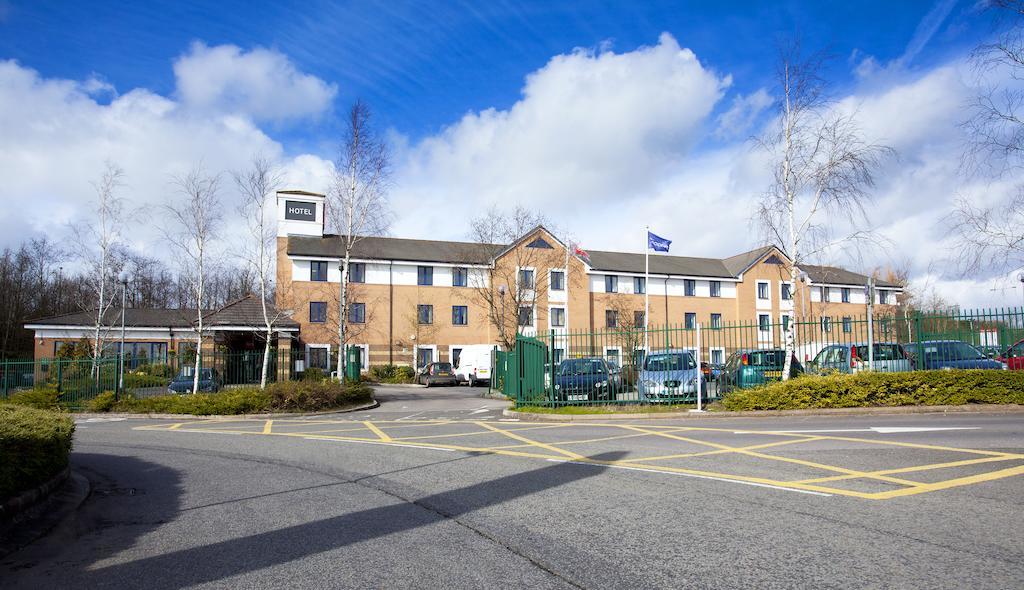 Ibis Cardiff Gate - International Business Park Hotel Exterior photo